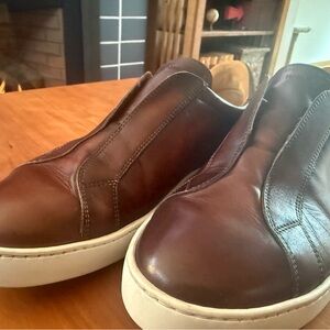 Magnanni Men's Slip-On Leather Sneakers - Brown